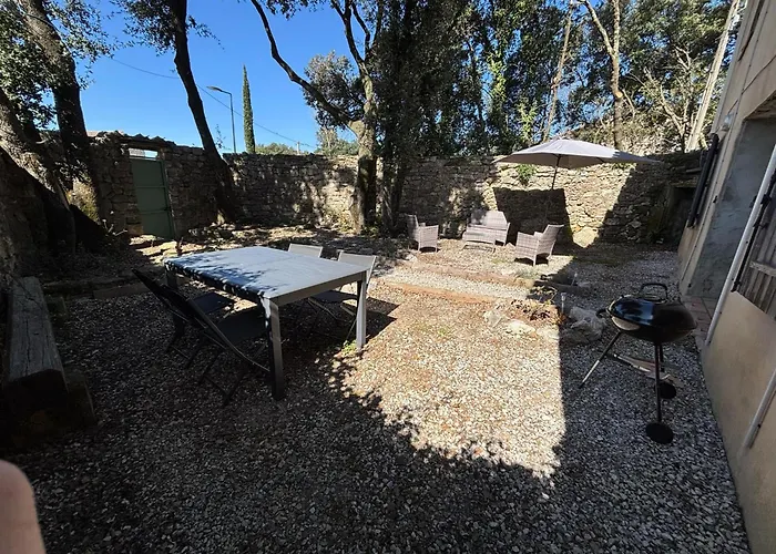 アパート Un Air De Vic Avec Cour Privee Entre Uzes Et Nimes *