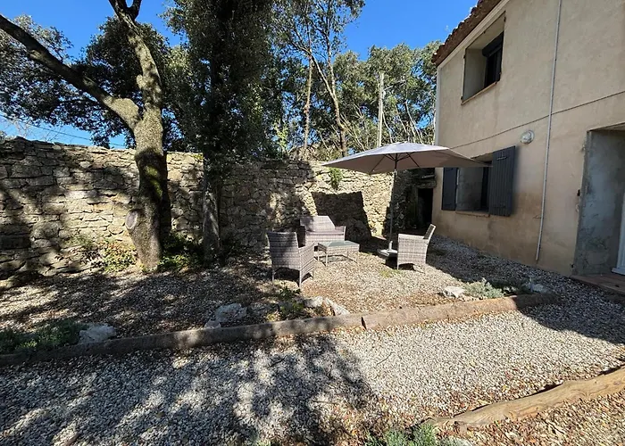 Un Air De Vic Appartement Avec Cour Privee Entre Uzes Et Nimes Lejlighed Sainte Anastasie (Gard)