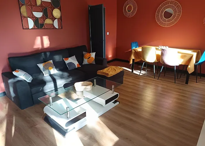 Un Air de Vic Appartement avec cour privée Entre Uzès et Nîmes *